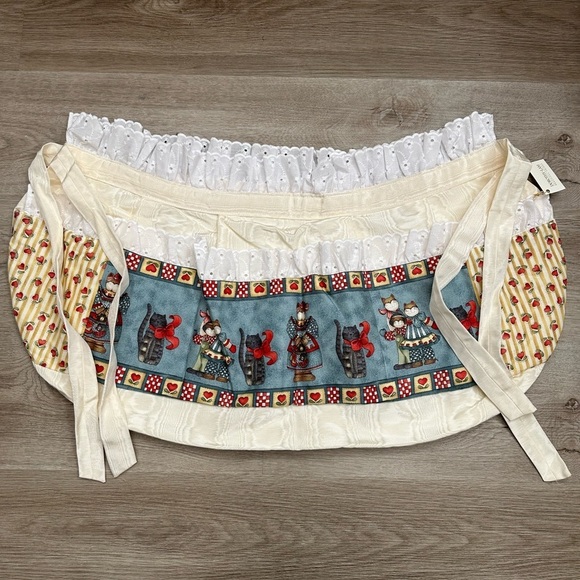 Cream and Blue Kitchen Linens Apron - Picture 1 of 6